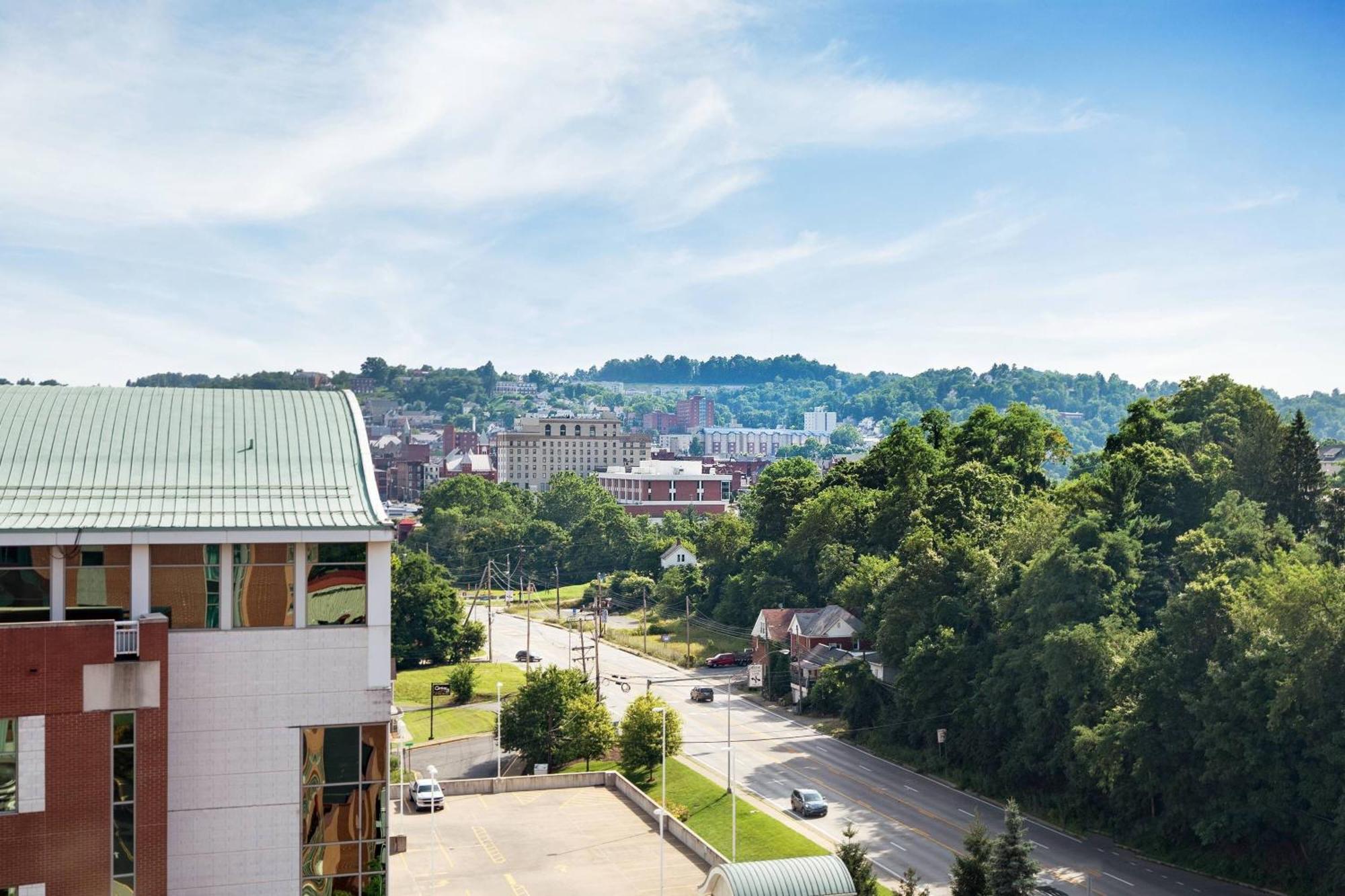 Morgantown Marriott At Waterfront Place Exterior foto